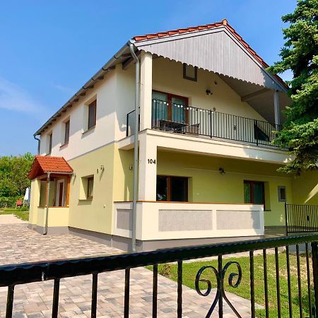Pine&Chill2 Apartments บาลาโตนัลมาดี ภายนอก รูปภาพ