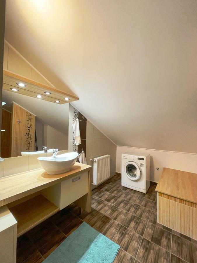 Pine&Chill2 Apartments บาลาโตนัลมาดี ภายนอก รูปภาพ