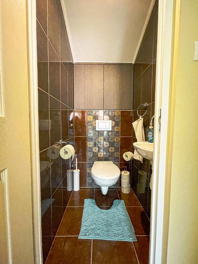 Pine&Chill2 Apartments บาลาโตนัลมาดี ภายนอก รูปภาพ