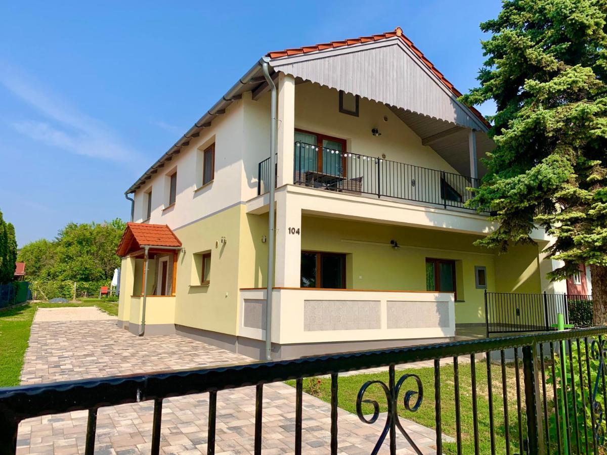 Pine&Chill2 Apartments บาลาโตนัลมาดี ภายนอก รูปภาพ